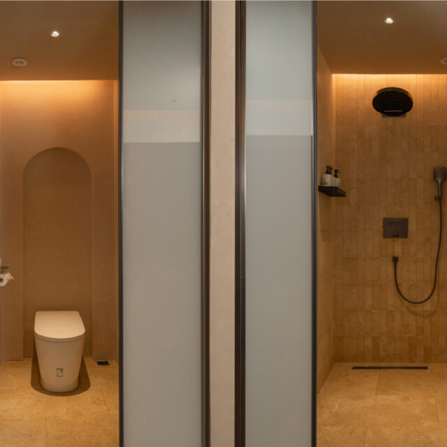 Antu · Cangqiong Sanctuary· Sea View Hotel, China (1)