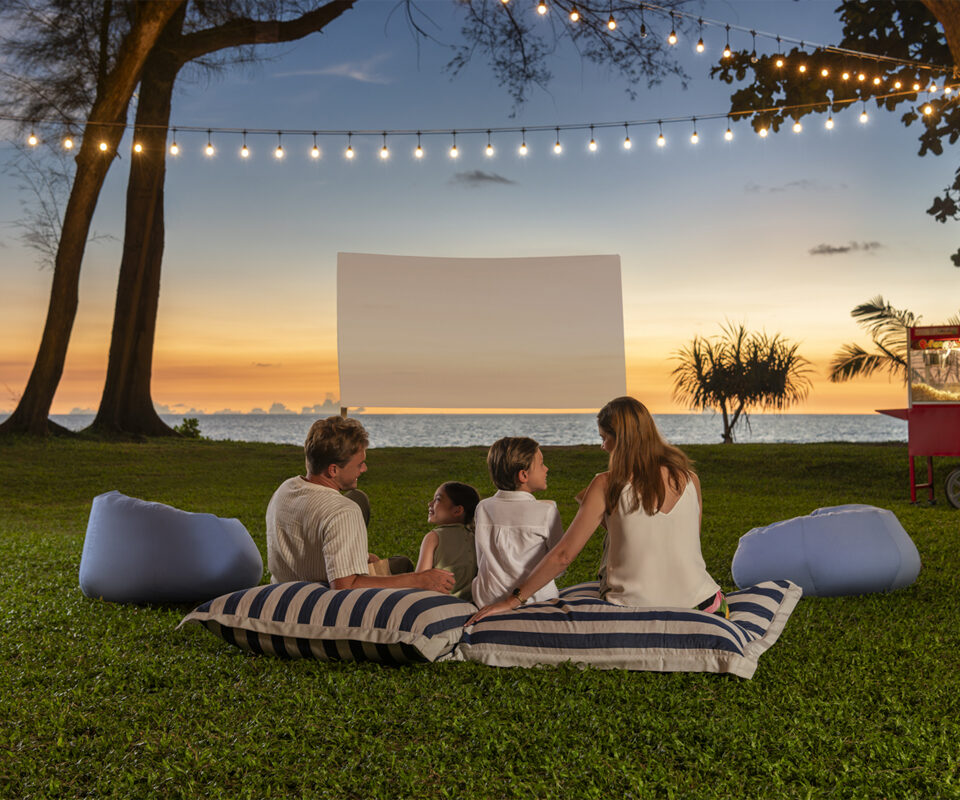 Le-Méridien-Phuket-Mai-Khao-Beach-Resort-Family-3